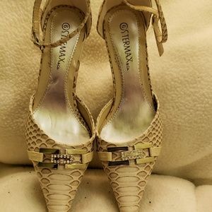Stermax and Co pointed Croc heels.. Size6